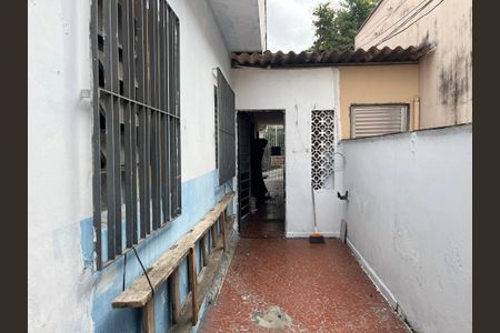 Casa à venda com 200m², 2 quartos e 2 vagas Casa à venda com 200m², 2 quartos e 2 vagasCorredor