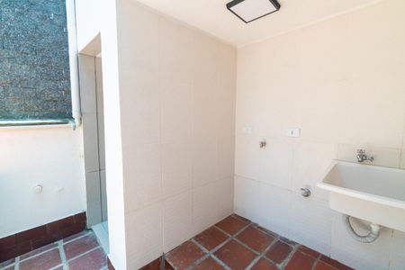 Casa à venda com 142m², 3 quartos e 2 vagasLavanderia