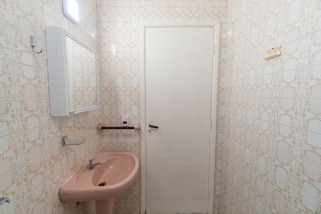 Casa à venda com 142m², 3 quartos e 2 vagasBanheiro Social