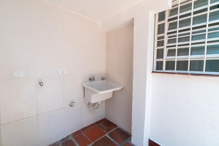 Casa à venda com 142m², 3 quartos e 2 vagasLavanderia