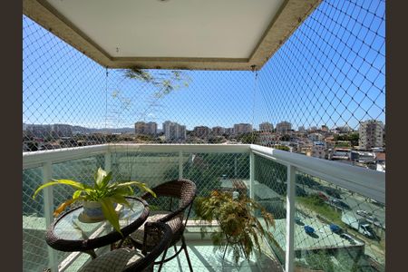 Apartamento à venda com 55m², 2 quartos e 1 vaga Apartamento à venda com 55m², 2 quartos e 1 vagaSacada