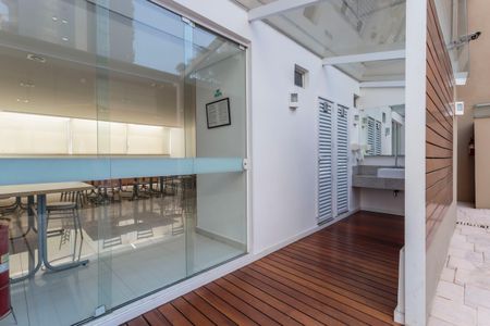 Apartamento à venda com 156m², 4 quartos e 1 vaga Apartamento à venda com 156m², 4 quartos e 1 vagaÁrea comum - Salão de festas