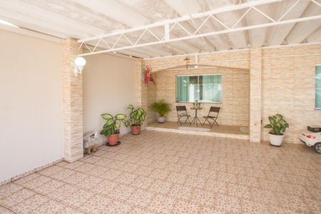 Casa à venda com 300m², 3 quartos e 5 vagas Casa à venda com 300m², 3 quartos e 5 vagasÁrea comum