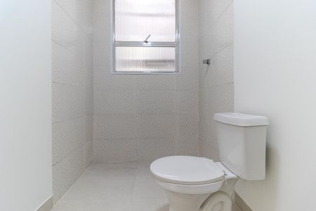 Apartamento à venda com 75m², 2 quartos e sem vaga Apartamento à venda com 75m², 2 quartos e sem vagaBanheiro Social