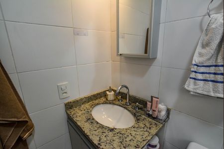 Apartamento à venda com 84m², 3 quartos e 2 vagasBanheiro da Suíte