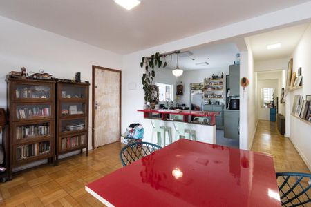 Apartamento à venda com 150m², 3 quartos e sem vaga Apartamento à venda com 150m², 3 quartos e sem vagaSala