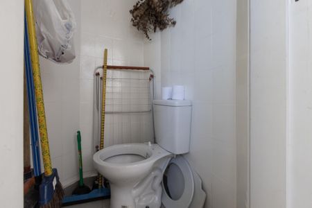 Apartamento à venda com 150m², 3 quartos e sem vaga Apartamento à venda com 150m², 3 quartos e sem vagaBanheiro de Serviço