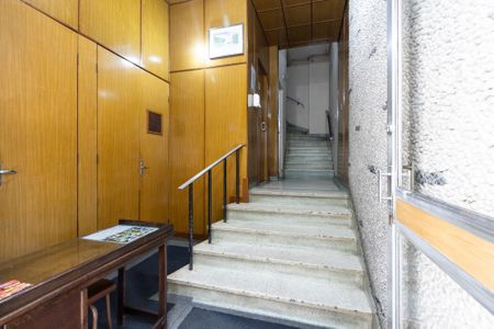 Apartamento à venda com 150m², 3 quartos e sem vaga Apartamento à venda com 150m², 3 quartos e sem vagaHall do Elevador