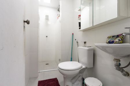 Apartamento à venda com 150m², 3 quartos e sem vaga Apartamento à venda com 150m², 3 quartos e sem vagaBanheiro do Corredor