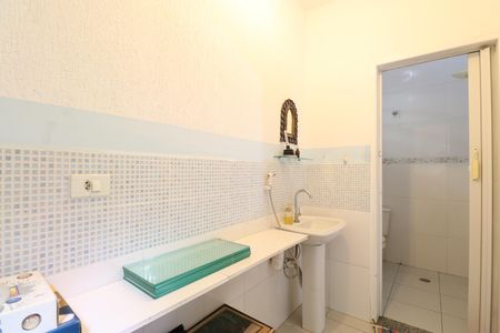 Casa à venda com 200m², 3 quartos e 2 vagasBanheiro de serviço