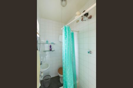 Casa à venda com 250m², 4 quartos e 1 vagaBanheiro de serviço 2