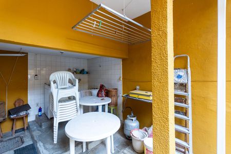 Casa à venda com 250m², 4 quartos e 1 vagaÁrea de Serviço