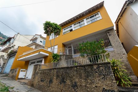 Casa à venda com 250m², 4 quartos e 1 vagaFachada