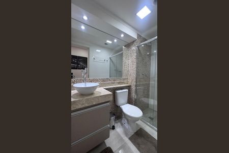 Apartamento à venda com 55m², 2 quartos e 1 vaga Apartamento à venda com 55m², 2 quartos e 1 vagaBanheiro