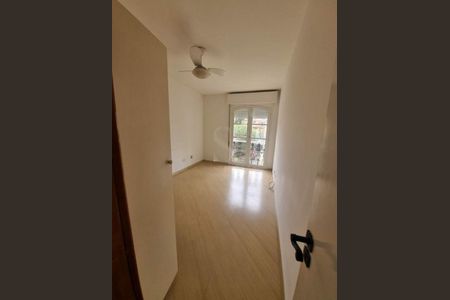 Casa de Condomínio à venda com 3 quartos, 134m² em Jardim Ampliacao, São Paulo