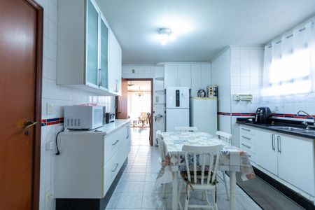 Apartamento à venda com 150m², 3 quartos e 2 vagasCozinha