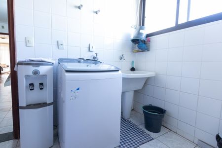 Apartamento à venda com 150m², 3 quartos e 2 vagasÁrea de Servi