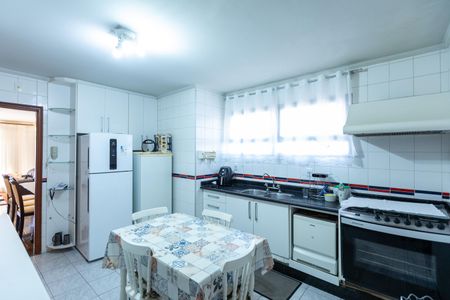 Apartamento à venda com 150m², 3 quartos e 2 vagasCozinha