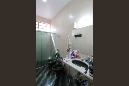 Casa para alugar com 385m², 3 quartos e 3 vagasBanheiro Social