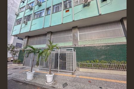 Apartamento à venda com 63m², 3 quartos e sem vaga Apartamento à venda com 63m², 3 quartos e sem vagaFachada