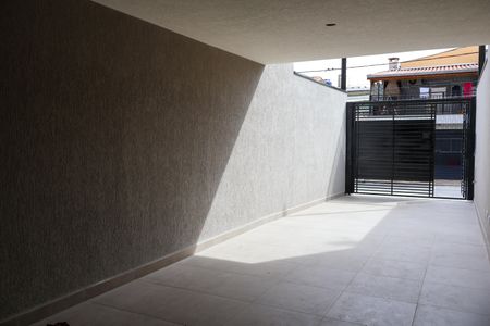 Casa à venda com 120m², 2 quartos e 3 vagas Casa à venda com 120m², 2 quartos e 3 vagasGaragem