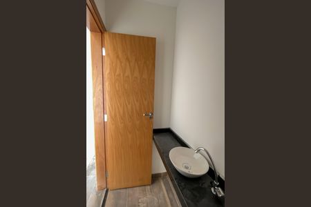 Casa à venda com 120m², 2 quartos e 3 vagas Casa à venda com 120m², 2 quartos e 3 vagasLavabo