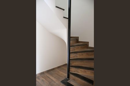 Casa à venda com 120m², 2 quartos e 3 vagas Casa à venda com 120m², 2 quartos e 3 vagasEntrada