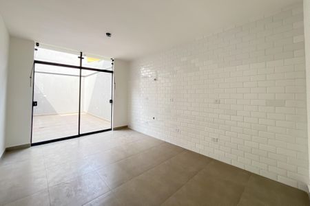 Casa à venda com 120m², 2 quartos e 3 vagas Casa à venda com 120m², 2 quartos e 3 vagasCozinha