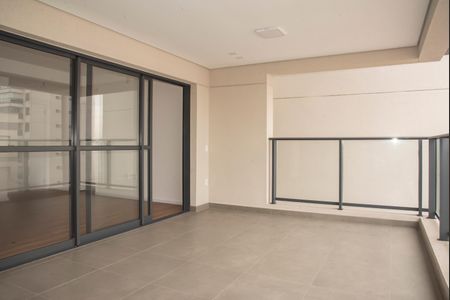 Apartamento para alugar com 141m², 4 quartos e 2 vagasVaranda