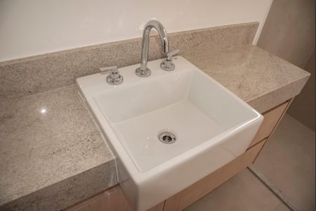 Apartamento para alugar com 141m², 4 quartos e 2 vagasBanheiro da Suíte 2