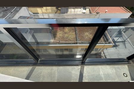 Studio à venda com 32m², 1 quarto e 1 vaga Studio à venda com 32m², 1 quarto e 1 vagaSacada