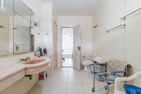 Casa à venda com 297m², 3 quartos e 2 vagasBanheiro Social