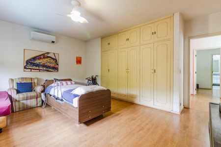 Casa à venda com 297m², 3 quartos e 2 vagasQuarto 2