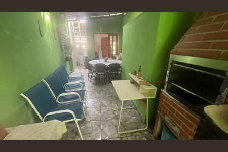 Casa à venda com 200m², 3 quartos e 1 vaga Casa à venda com 200m², 3 quartos e 1 vagaÁrea comum