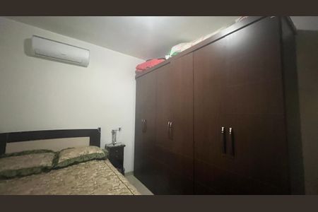 Casa à venda com 200m², 3 quartos e 1 vaga Casa à venda com 200m², 3 quartos e 1 vagaQuarto 1