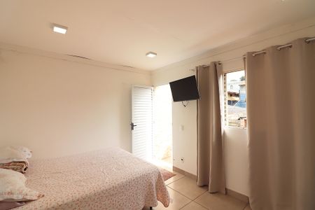 Casa à venda com 164m², 4 quartos e 2 vagasSuíte