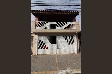 Casa à venda com 164m², 4 quartos e 2 vagasFachada