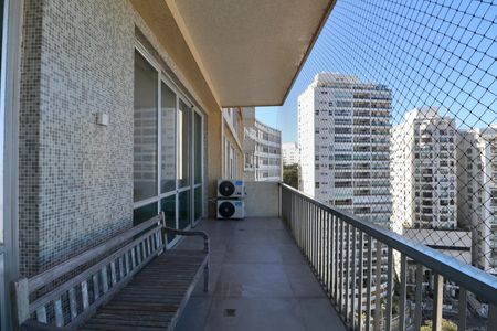 Varanda de apartamento para alugar com 6 quartos, 552m² em Centro, Guarujá