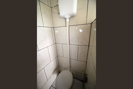 Casa à venda com 300m², 2 quartos e 2 vagasBanheiro de serviço