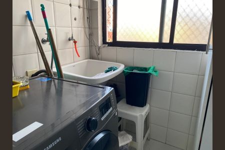 Apartamento à venda com 72m², 3 quartos e 1 vagaÁrea de Serviço