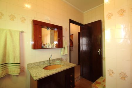 Casa à venda com 116m², 2 quartos e 4 vagasBanheiro 2