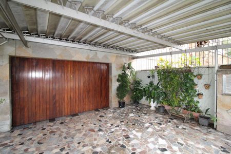 Casa à venda com 116m², 2 quartos e 4 vagasGaragem