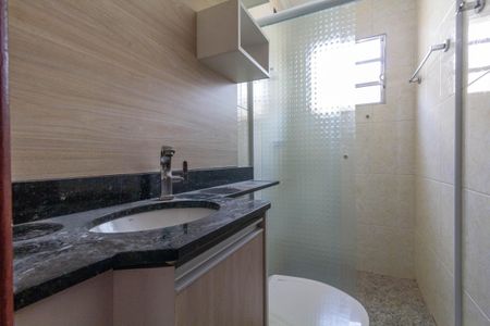 Casa de condomínio à venda com 65m², 2 quartos e 1 vaga Casa de condomínio à venda com 65m², 2 quartos e 1 vagaBanheiro