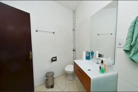 Casa à venda com 200m², 5 quartos e 1 vagaBanheiro Social