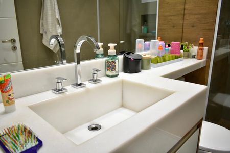 Apartamento à venda com 97m², 3 quartos e 2 vagas Apartamento à venda com 97m², 3 quartos e 2 vagasBanheiro Social