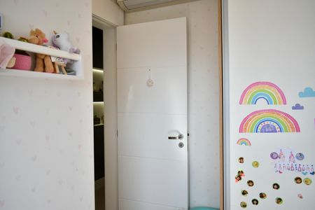Apartamento à venda com 97m², 3 quartos e 2 vagas Apartamento à venda com 97m², 3 quartos e 2 vagasQuarto 2