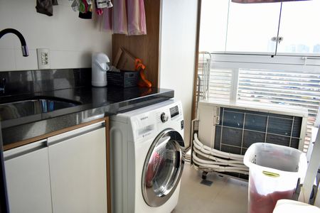 Apartamento à venda com 97m², 3 quartos e 2 vagas Apartamento à venda com 97m², 3 quartos e 2 vagasÁrea de Serviço