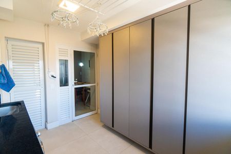 Apartamento à venda com 149m², 3 quartos e 3 vagas Apartamento à venda com 149m², 3 quartos e 3 vagasÁrea de Serviço