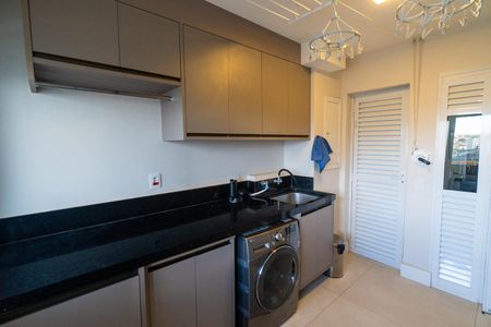 Apartamento à venda com 149m², 3 quartos e 3 vagas Apartamento à venda com 149m², 3 quartos e 3 vagasÁrea de Serviço