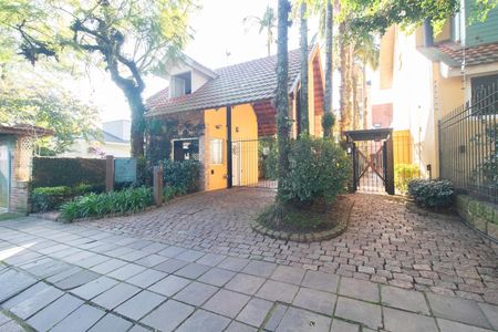 Casa de condomínio à venda com 290m², 3 quartos e 2 vagasFachada